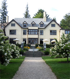 Seven Hills Inn
